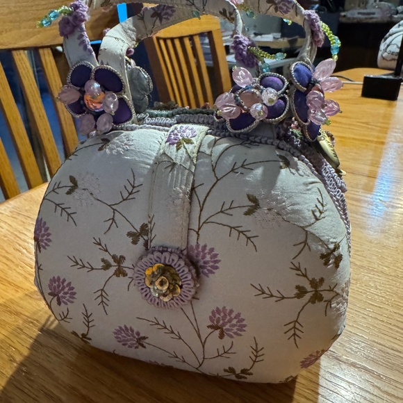 Mary Frances purse - Picture 3 of 5